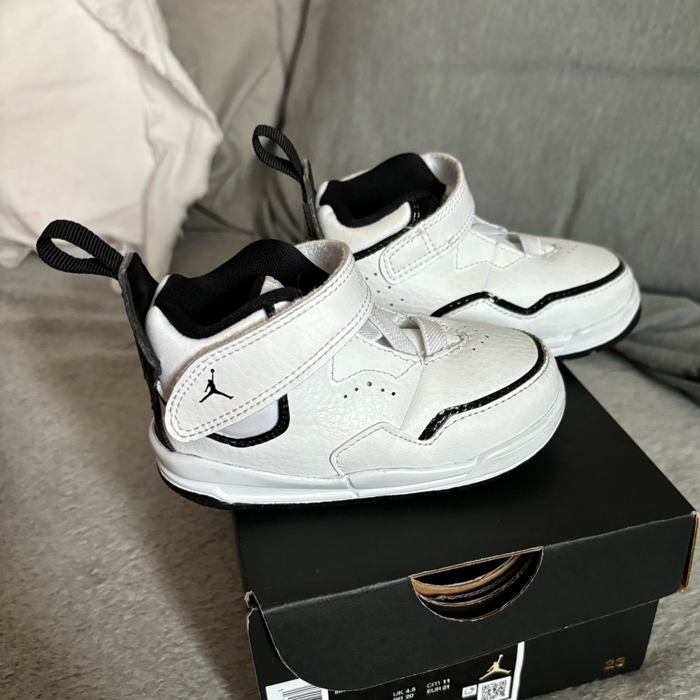 Baby Jordans Courtside 5c
